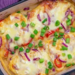 Hähnchen-Auflauf mit Paprika und Schmand-Soße