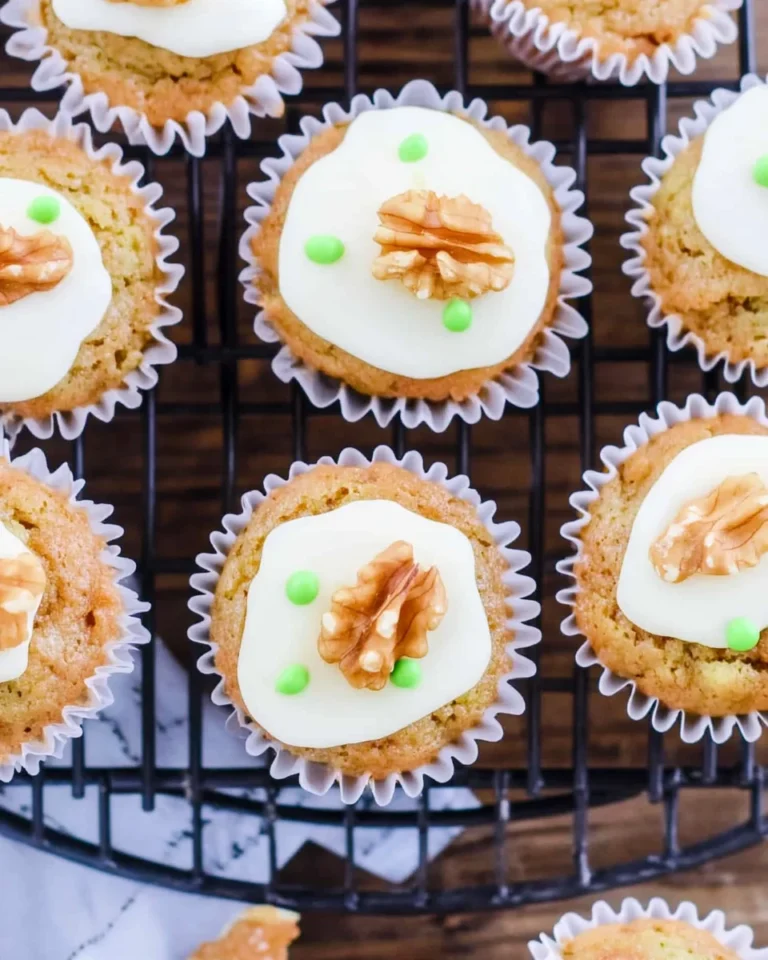 Karotten Muffins - saftig mit Nuss und Öl