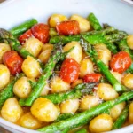 Gnocchi mit Pesto & grünem Spargel (einfaches Rezept)